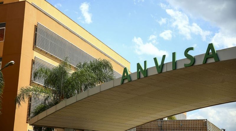 Anvisa alerta sobre os riscos do uso indiscriminado de paracetamol após vacinação contra à Covid-19