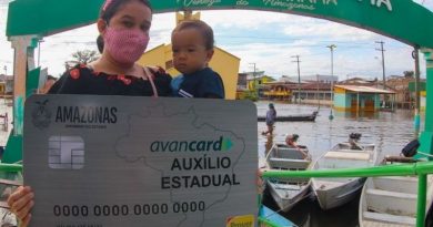 Auxílio Enchente começa a ser pago em Anamã pelo governador Wilson Lima