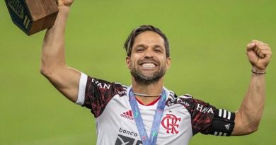 No grito e na bola, um Diego mais capitão que nunca para ser dez vezes campeão no Flamengo