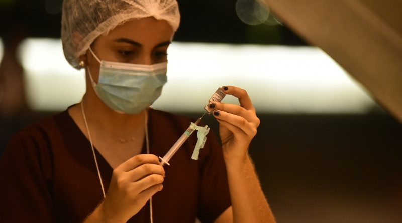 Governo do AM anuncia mutirão de vacinação para público a partir de 23 anos em Parintins