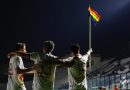 Camisas usadas pelos titulares do Vasco em apoio à causa LGBTQIA+ serão leiloadas, e renda ajudará casa