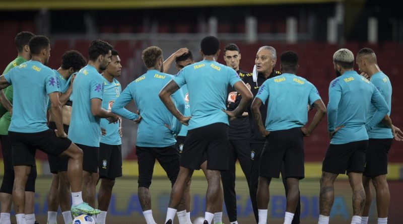 Seleção brasileira se reúnem com Tite e presidente da CBF e discutem participação na Copa América