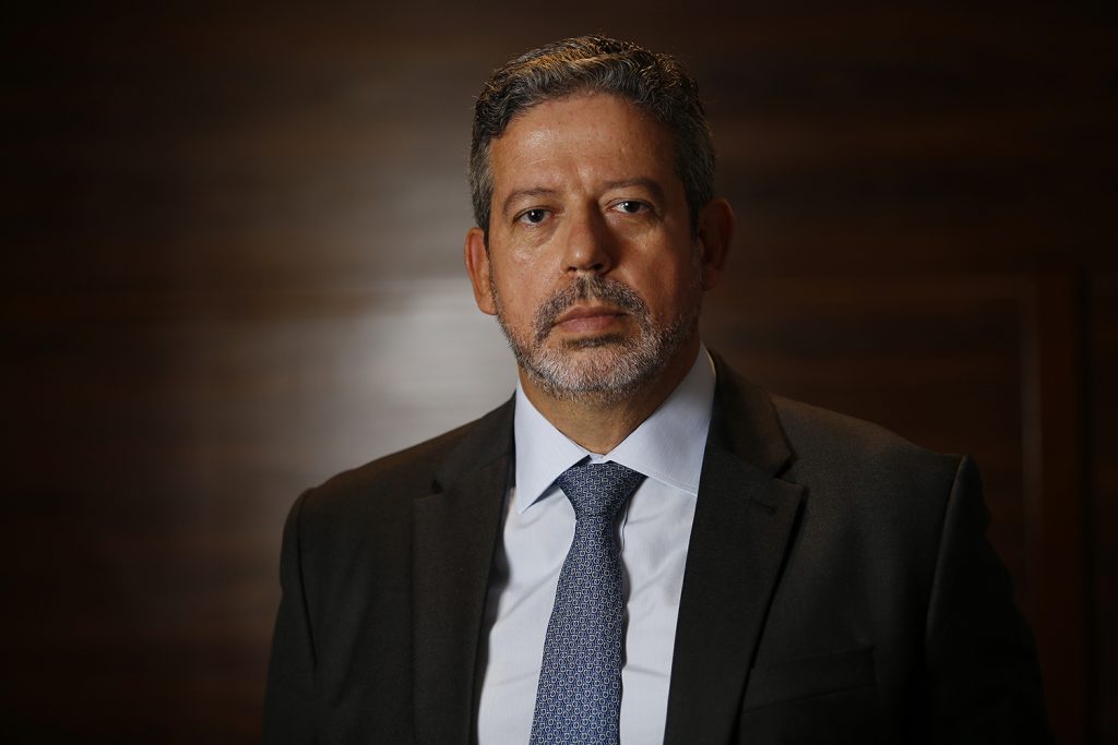 Câmara aprova uma centena de urgências no primeiro semestre e agiliza discussão de projetos