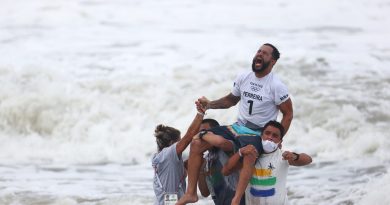 Do começo na tampa de isopor ao ouro olímpico: conheça a trajetória do surfista potiguar Italo Ferreira