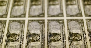 Dólar opera em alta, perto de R$ 5,20, com aversão ao risco diante de aumento de casos globais de Covid-19