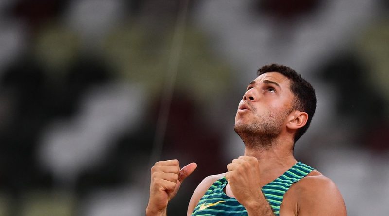 Thiago Braz leva a medalha de bronze no salto com vara nas Olimpíadas de Tóquio