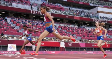 Em final épica, americana passa rival no fim e bate recorde mundial dos 400m com barreiras