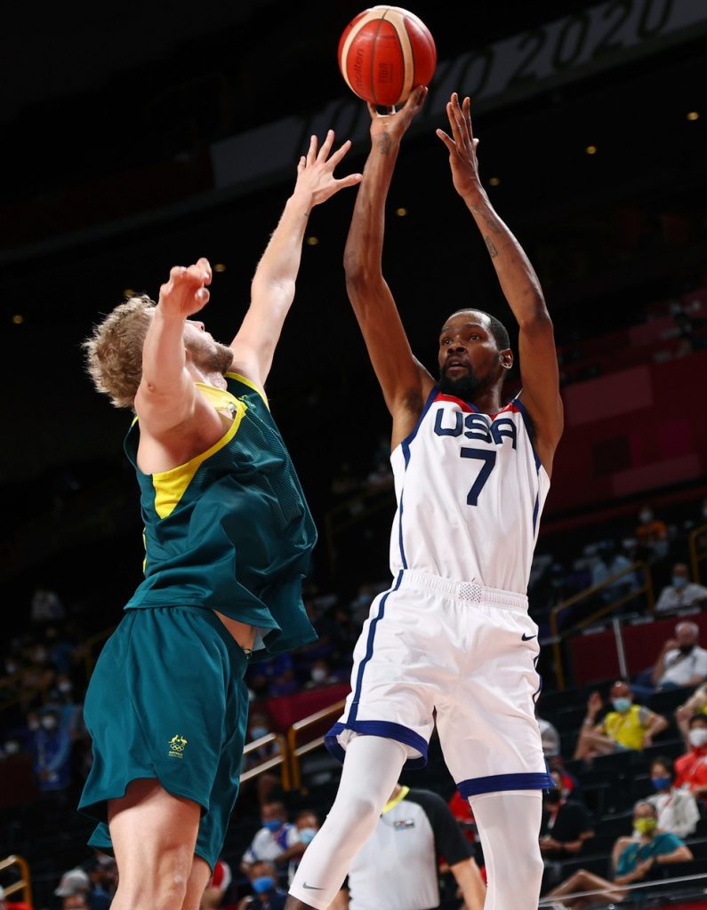 EUA tomam susto, mas atropelam a Austrália e vão em busca do 16º ouro olímpico no basquete masculino