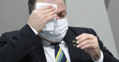 Filha e sobrinhos de Pazuello receberam auxílio emergencial em 2020