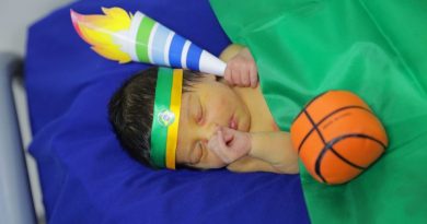 Maternidade em Manaus realiza ensaio fotográfico de recém-nascidos com o tema Olimpíadas