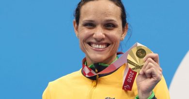 Carol Santiago fatura seu 2º ouro, e Brasil leva mais duas pratas e um bronze nas Paralimpíadas