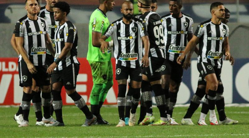 Jogadores do Botafogo fazem lei do silêncio em protesto contra pagamentos atrasados