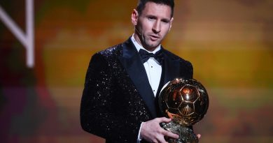 Messi conquista Bola de Ouro pela sétima vez e se isola ainda mais como maior vencedor