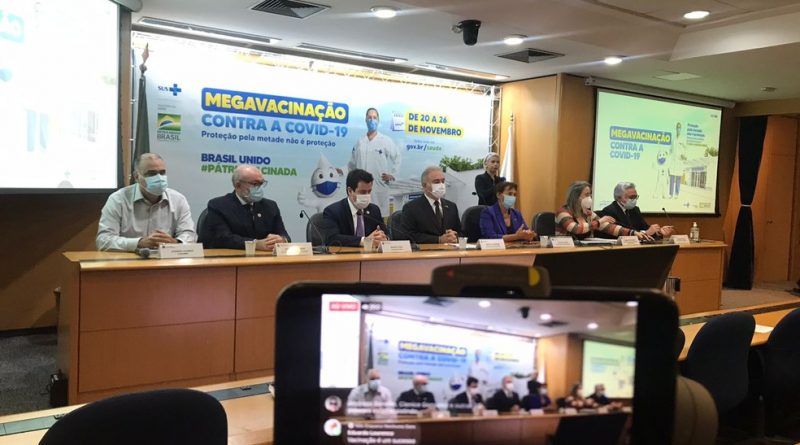 Covid-19: Intervalo da dose de reforço da vacina passa de 6 para 5 meses para todos os adultos